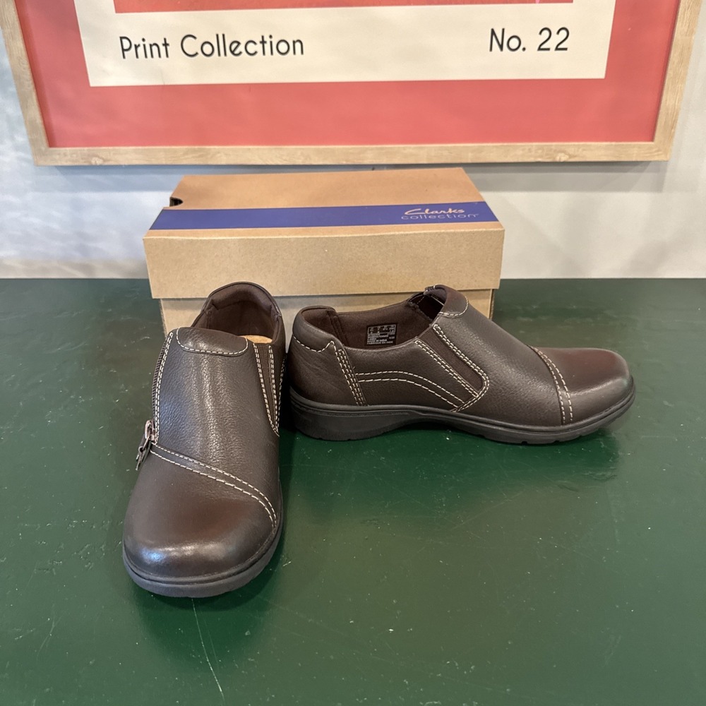 Clarks Dark Brown Leather Slip on Shoes Womens Size 7